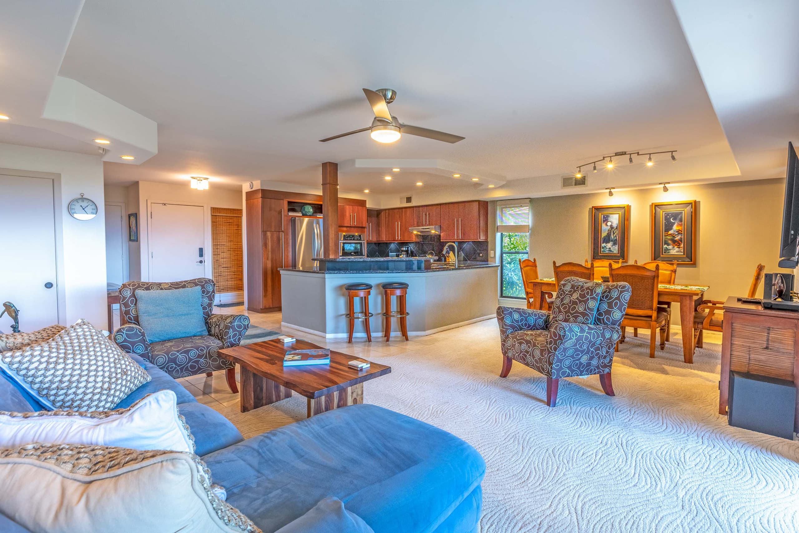 Condo in Lahaina · ★4.33 · 2 bedrooms · 2 beds · 2.5 baths - Image 4