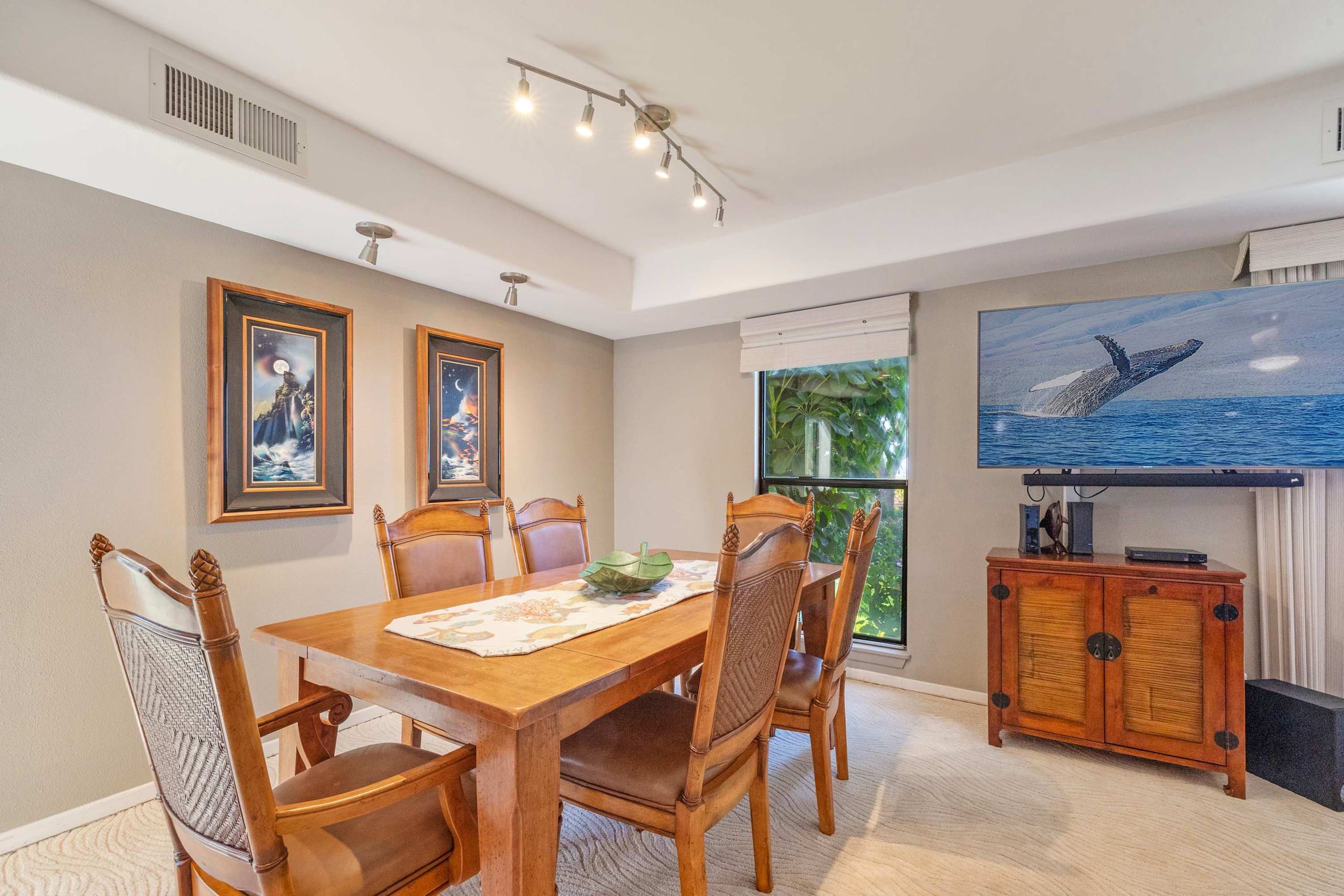 Condo in Lahaina · ★4.33 · 2 bedrooms · 2 beds · 2.5 baths - Image 19