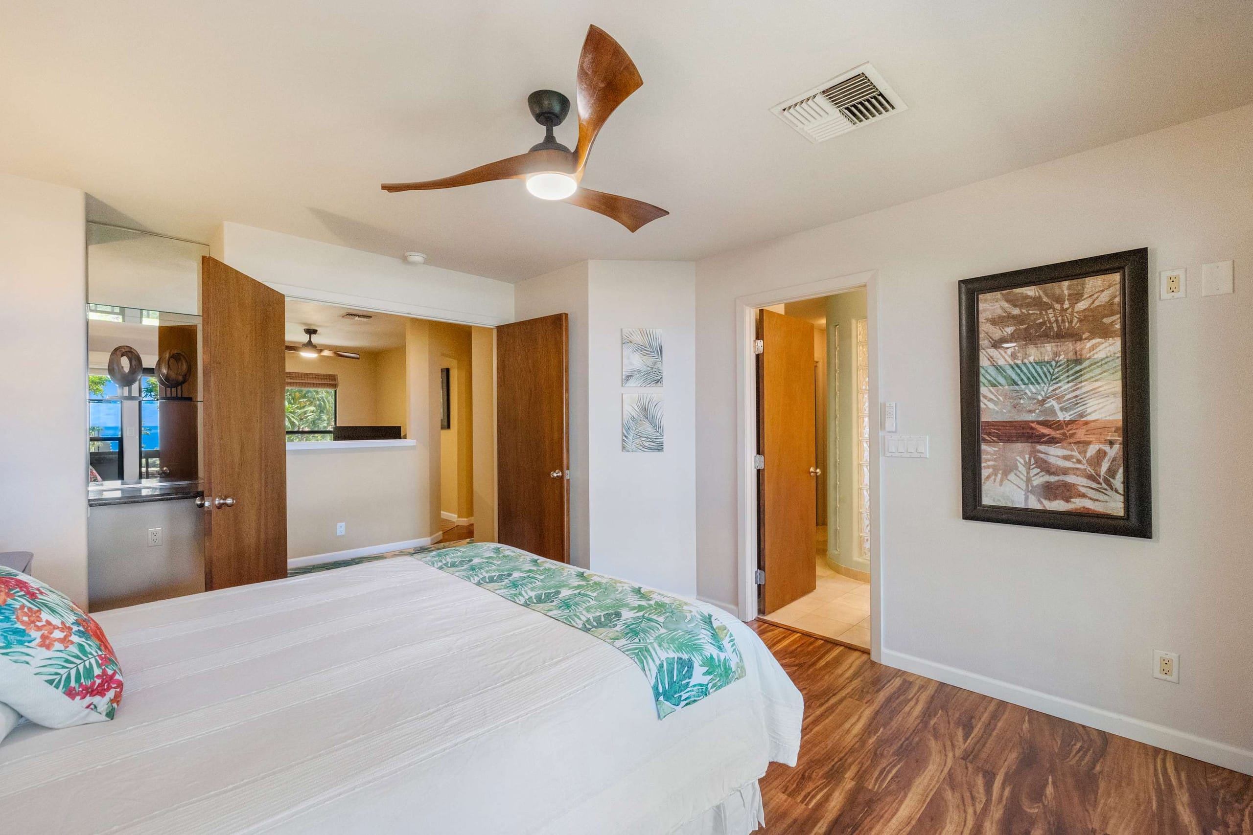 Condo in Lahaina · ★4.33 · 2 bedrooms · 2 beds · 2.5 baths - Image 24