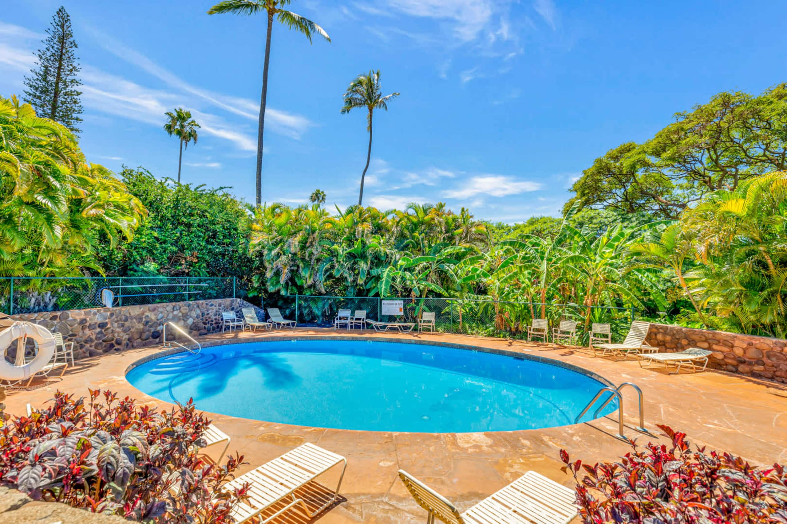 Condo in Lahaina · ★4.33 · 2 bedrooms · 2 beds · 2.5 baths - Image 44