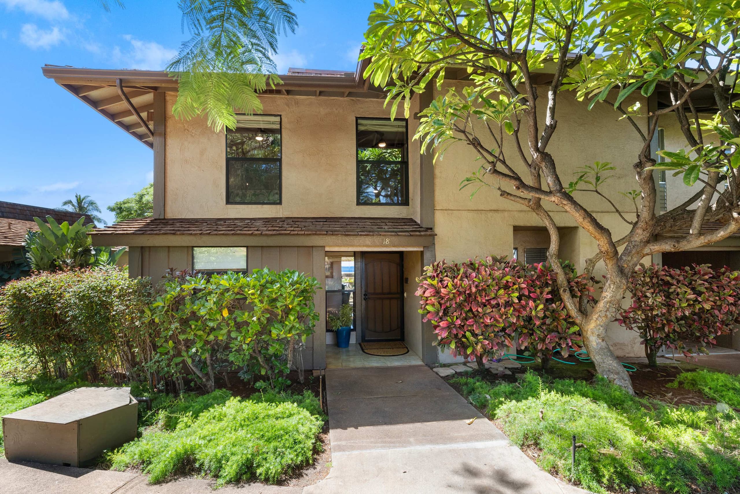 Condo in Lahaina · ★4.33 · 2 bedrooms · 2 beds · 2.5 baths - Image 43