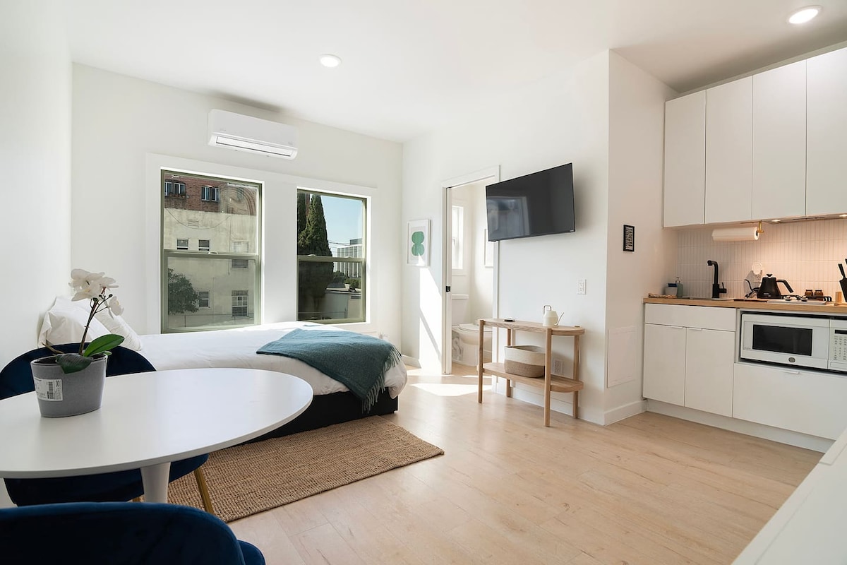 Image showcasing Cozy Downtown LA Studio #208 | Kitchenette ~ Wi-Fi - Flats for Rent in ...