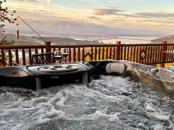 New Listing! Spectacular Retreat | 3 Private Suite - Sandpoint, ID