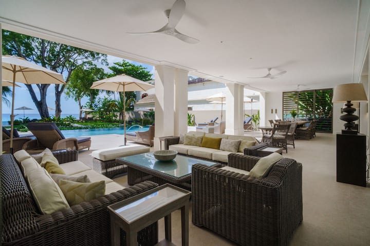 The Perfect Beachfront Escape - Sea Grove House - Barbados