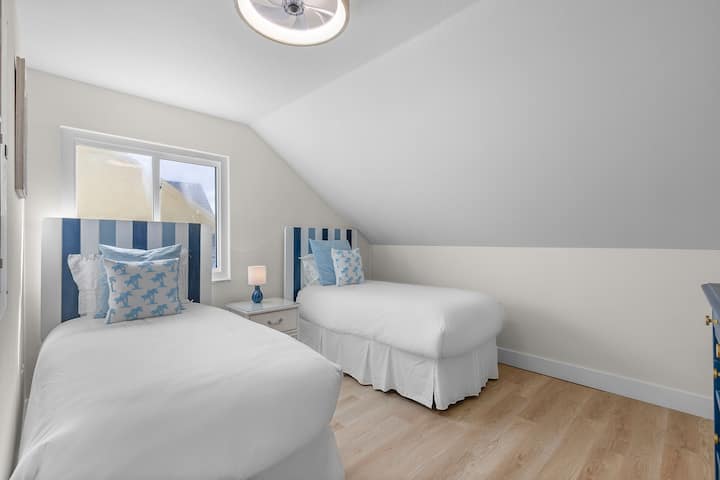 Spavaća soba s 2 zasebna kreveta na 2. ili 3. katu