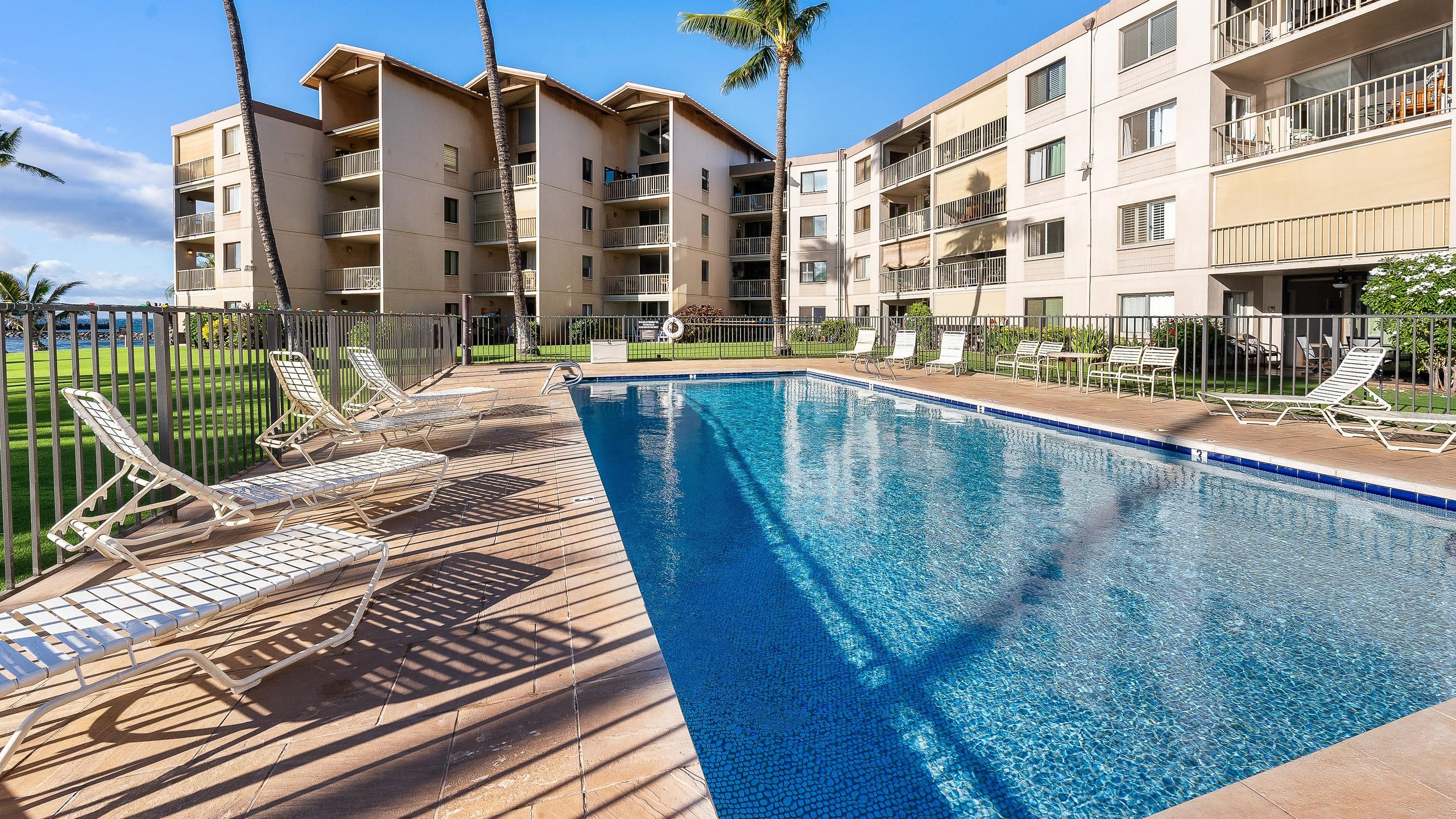 Condo in Wailuku · ★5.0 · 2 bedrooms · 2 beds · 2 private baths - Image 70