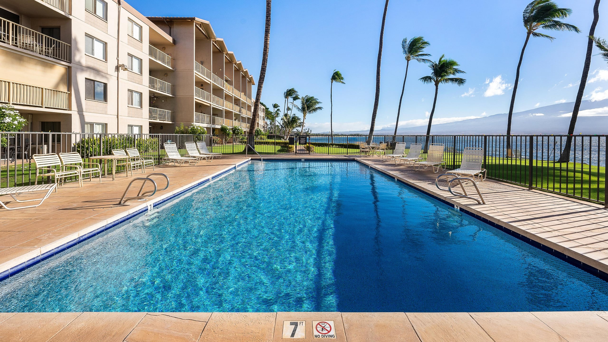 Condo in Wailuku · ★5.0 · 2 bedrooms · 2 beds · 2 private baths - Image 52