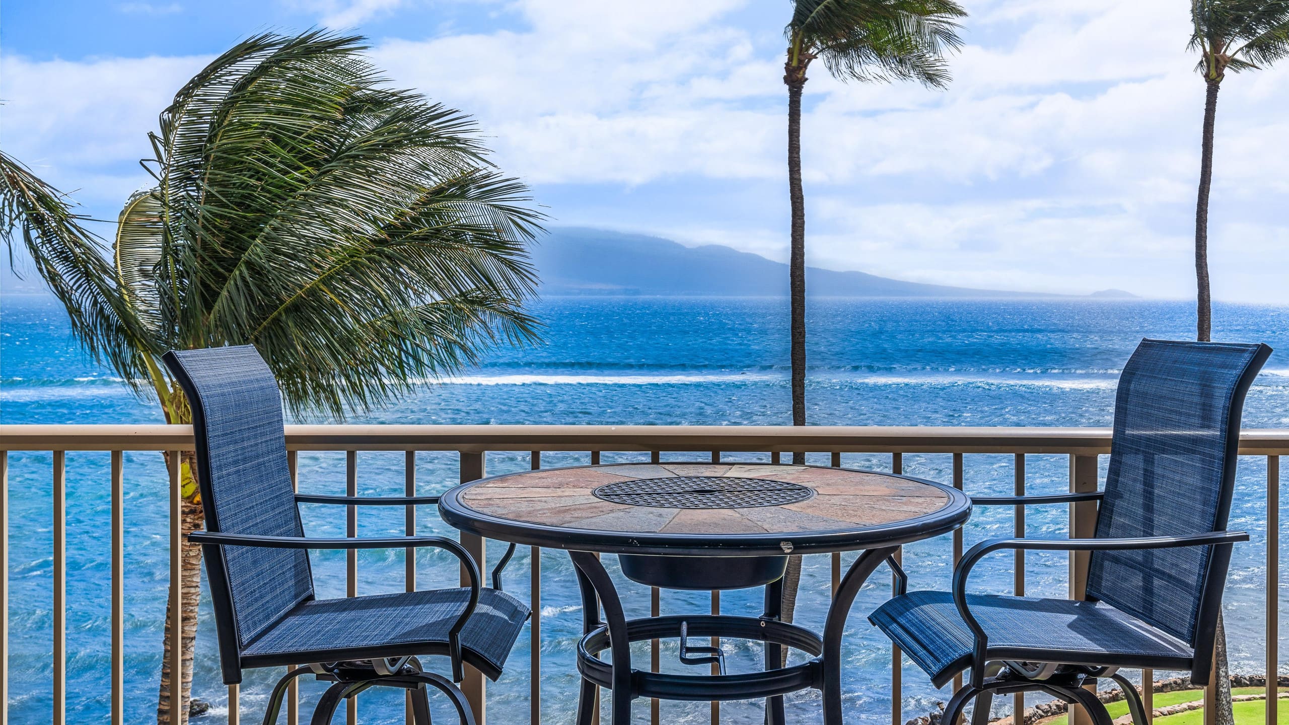 Condo in Wailuku · ★5.0 · 2 bedrooms · 2 beds · 2 private baths - Image 32