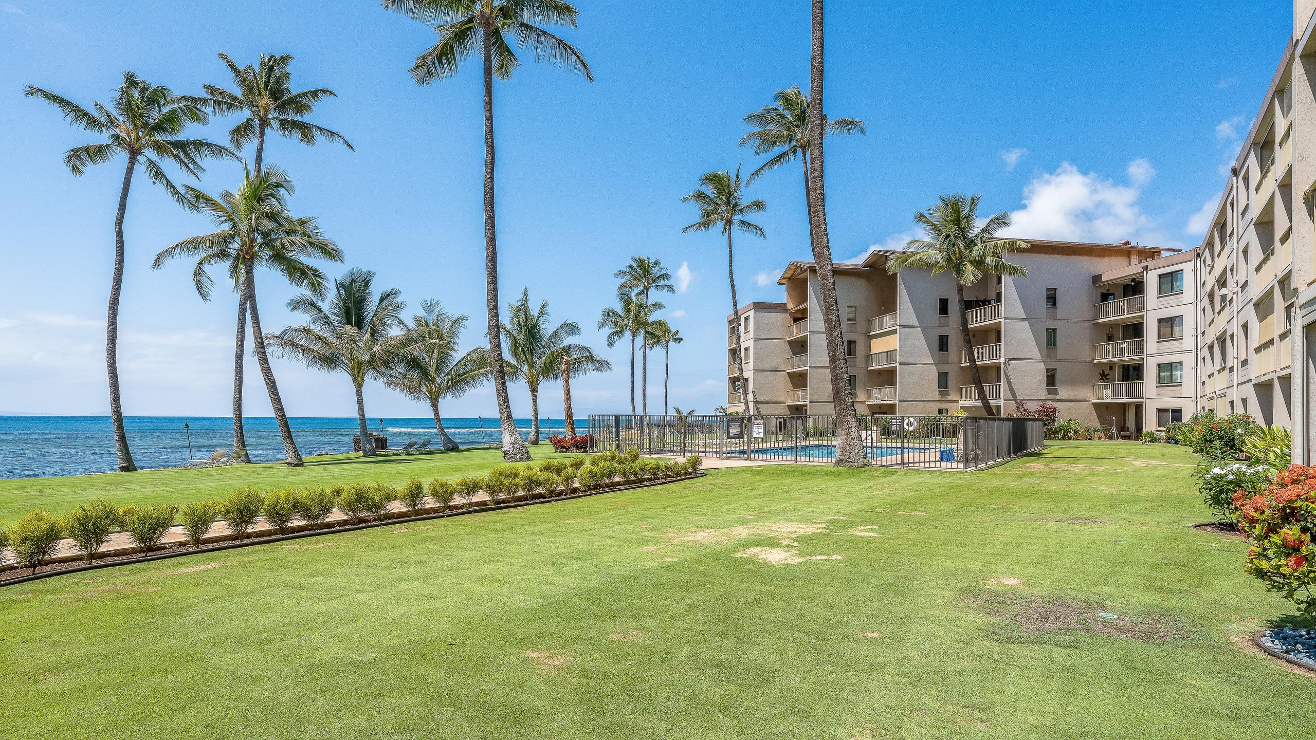 Condo in Wailuku · ★5.0 · 2 bedrooms · 2 beds · 2 private baths - Image 81
