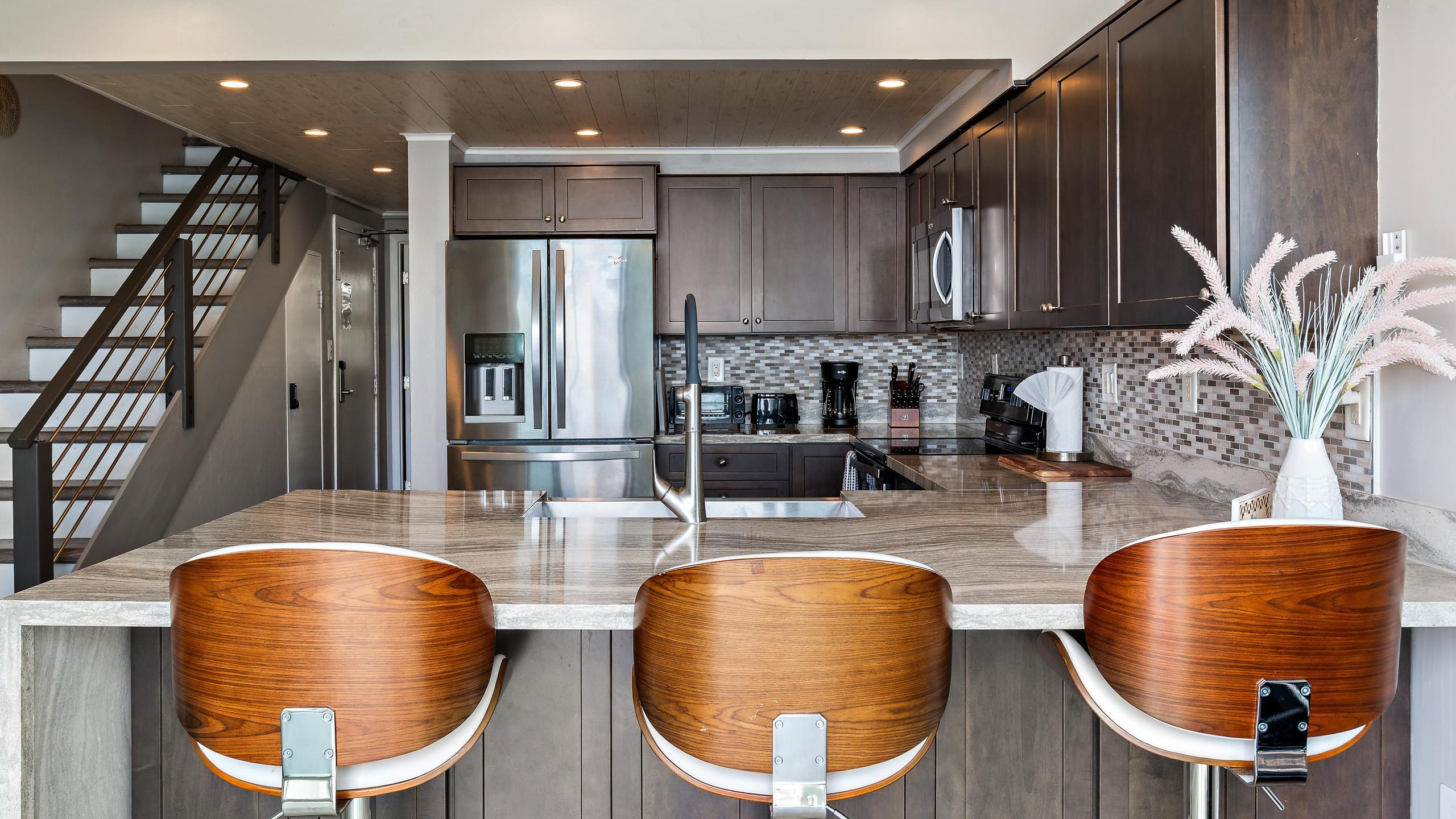 Condo in Wailuku · ★5.0 · 2 bedrooms · 2 beds · 2 private baths - Image 46