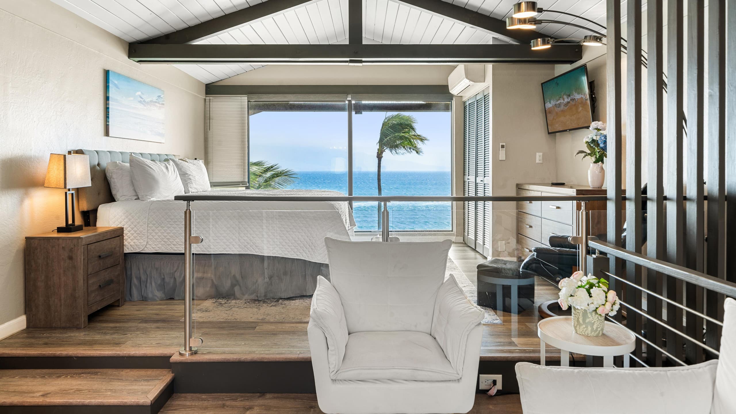 Condo in Wailuku · ★5.0 · 2 bedrooms · 2 beds · 2 private baths - Image 6