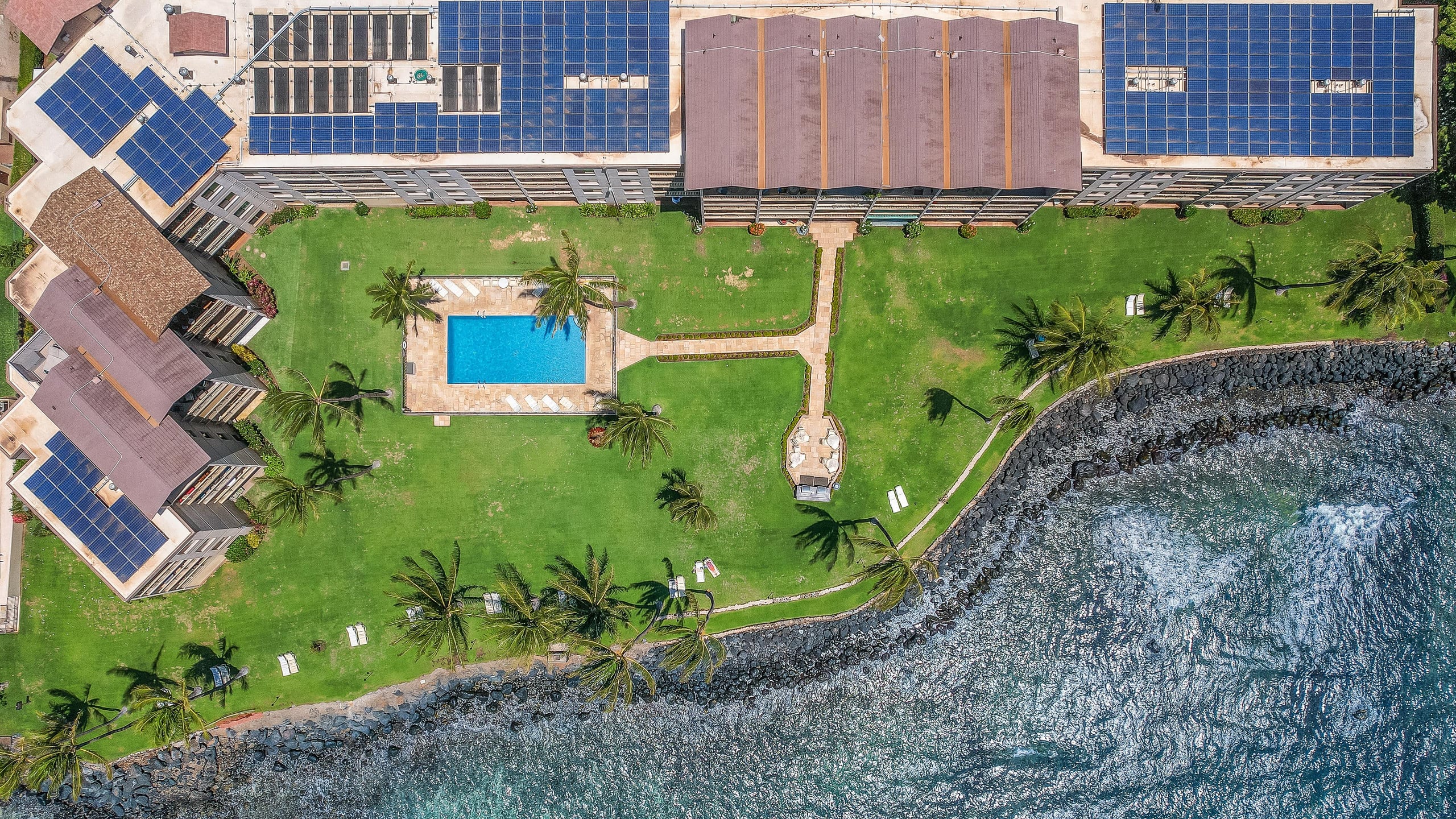 Condo in Wailuku · ★5.0 · 2 bedrooms · 2 beds · 2 private baths - Image 79