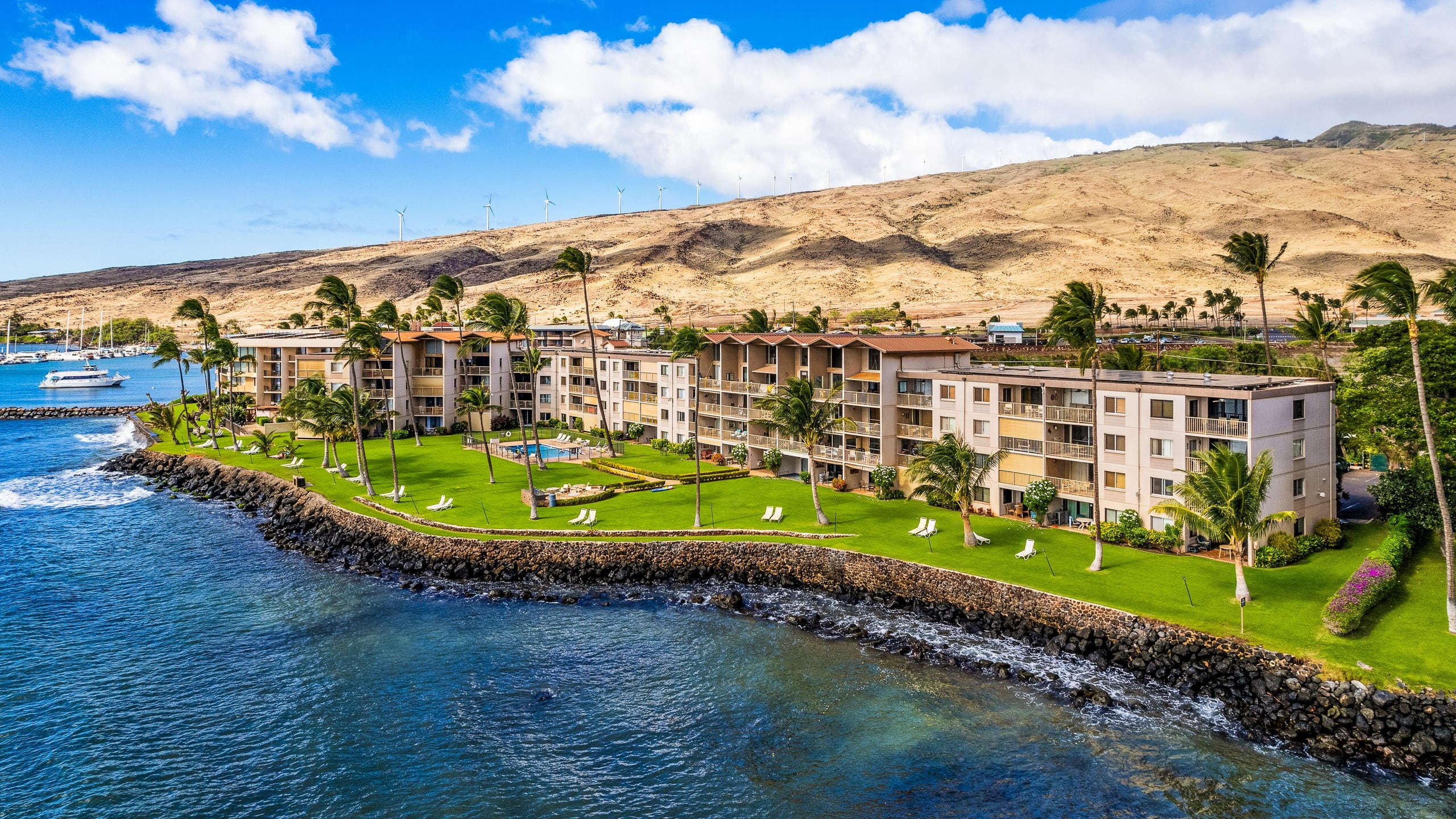 Condo in Wailuku · ★5.0 · 2 bedrooms · 2 beds · 2 private baths - Image 67
