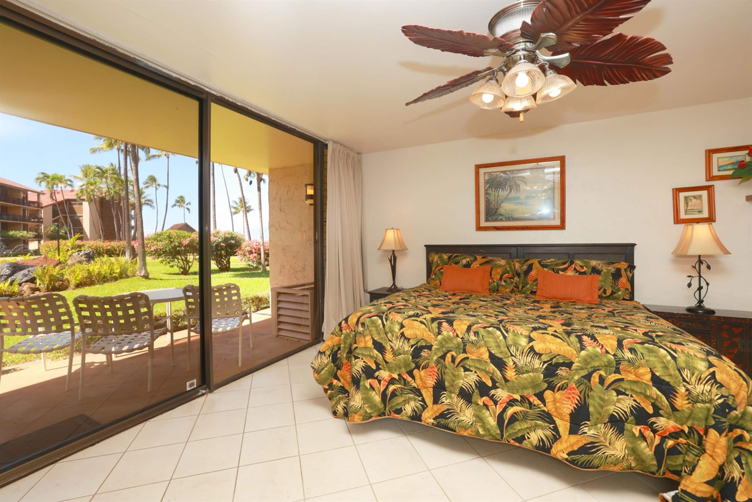 Condo in Lahaina · ★4.96 · Studio · 1 bed · 1 private bath - Image 3