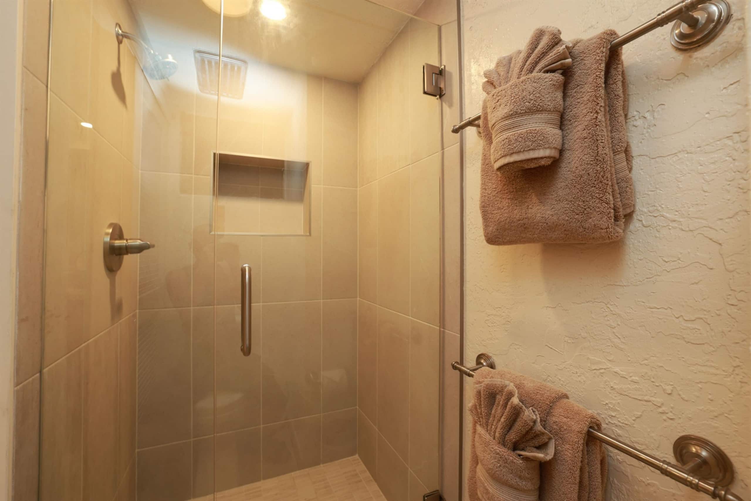 Condo in Lahaina · ★4.96 · Studio · 1 bed · 1 private bath - Image 16