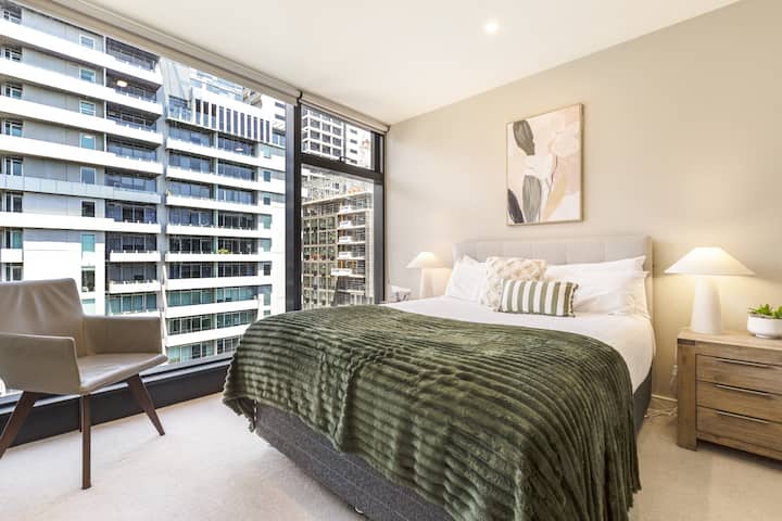 2205-228_Abeckett_Street_Kitanda kikuu