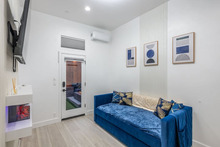 ห้องนอนที่สอง เตียงเดี่ยวแบบดึงออกมาได้ (สามารถดึงออกมาเป็นเตียงคิงไซส์ได้)  