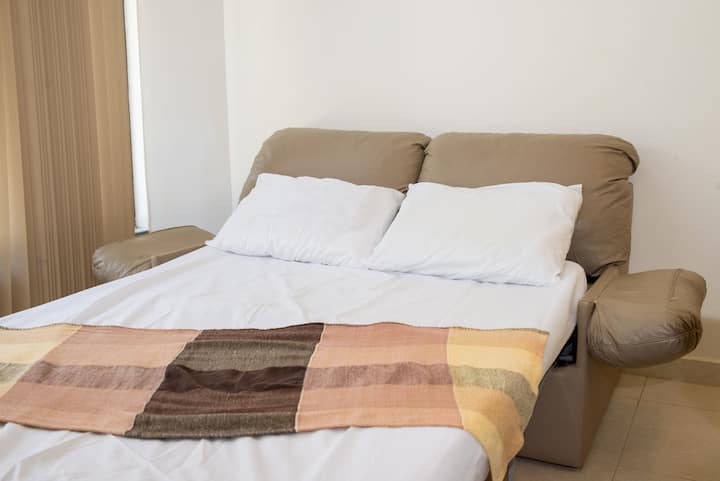 Cama práctica y acogedora para tu comodidad.