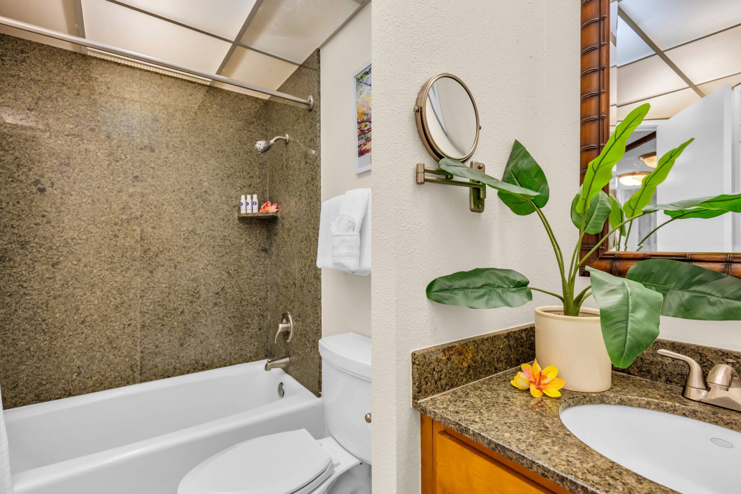 Condo in Lahaina · ★5.0 · 1 bedroom · 2 beds · 1 bath - Image 23