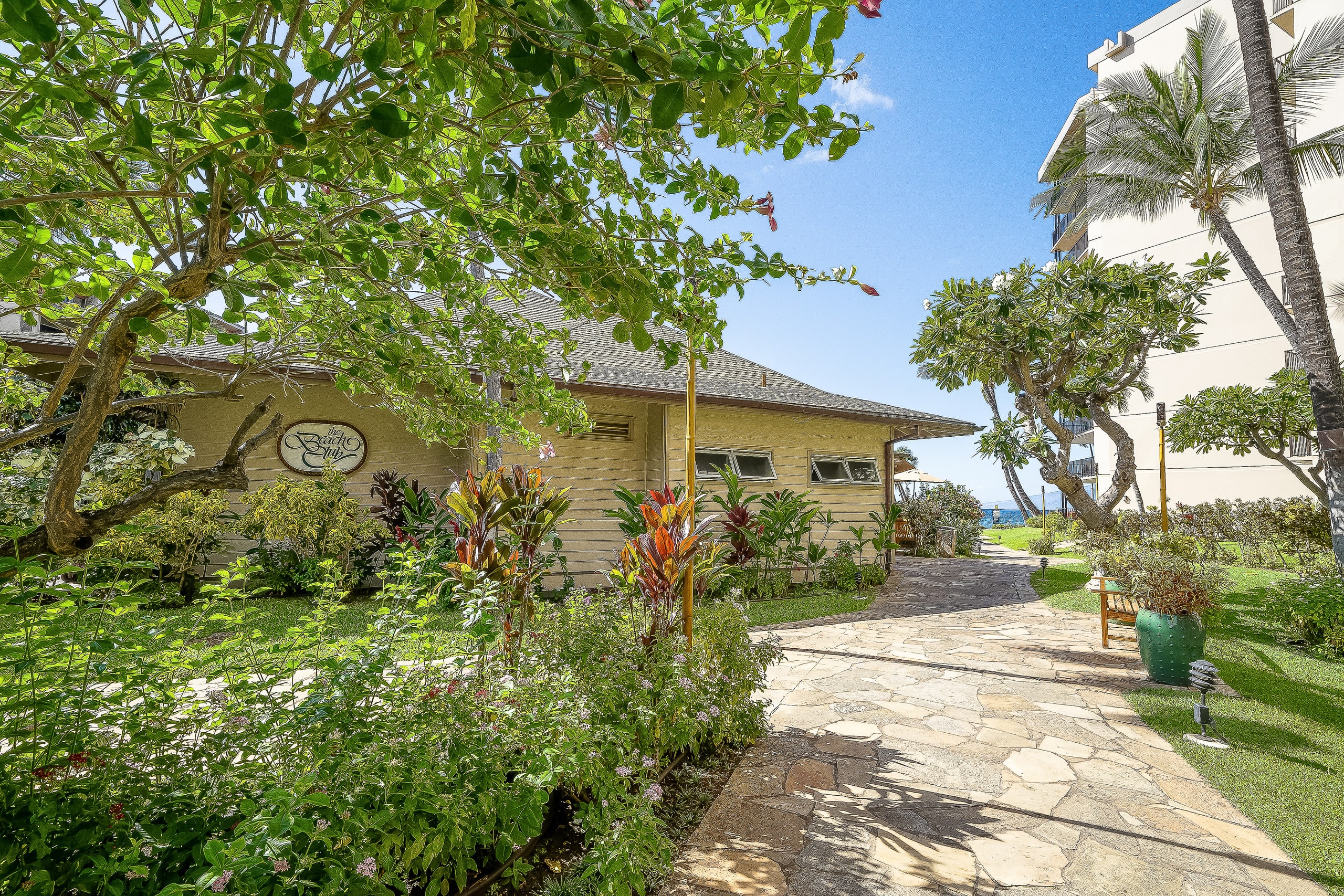 Condo in Lahaina · ★5.0 · 1 bedroom · 2 beds · 1 bath - Image 30