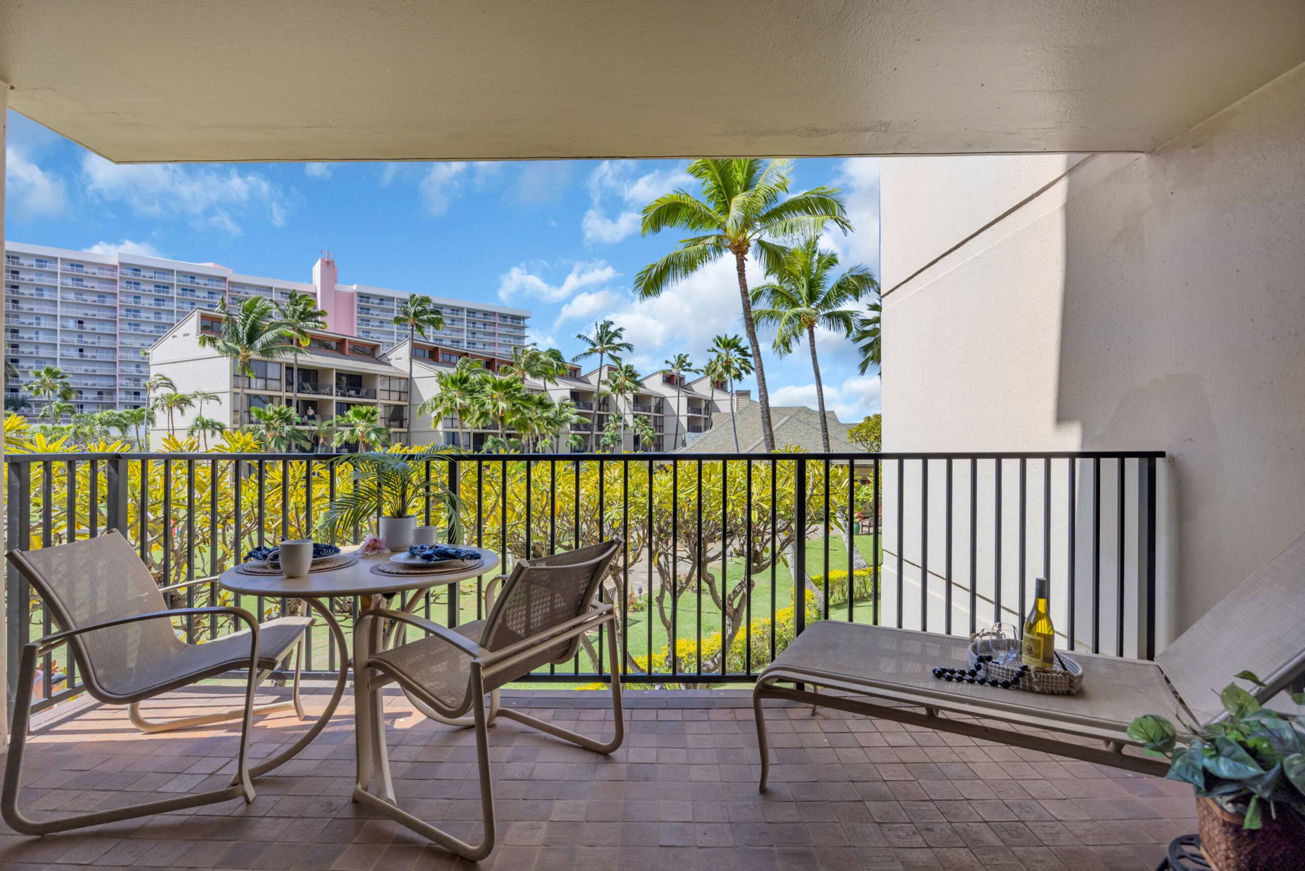 Condo in Lahaina · ★5.0 · 1 bedroom · 2 beds · 1 bath - Image 8