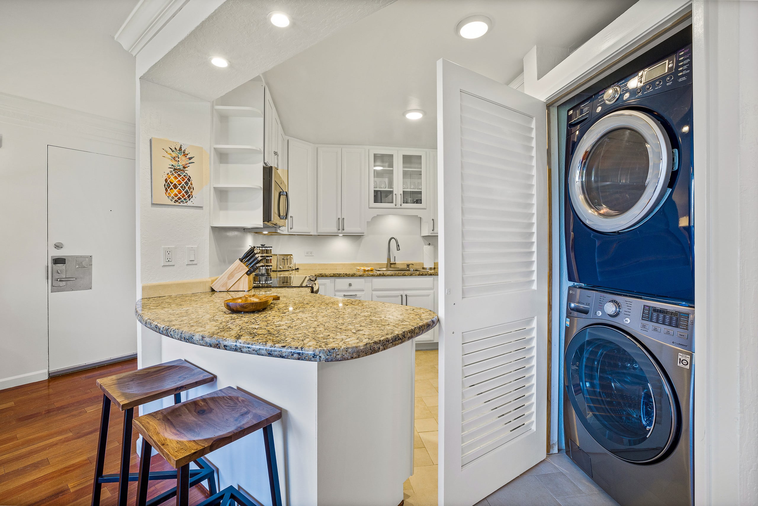 Condo in Lahaina · ★4.86 · 2 bedrooms · 4 beds · 2 baths - Image 36