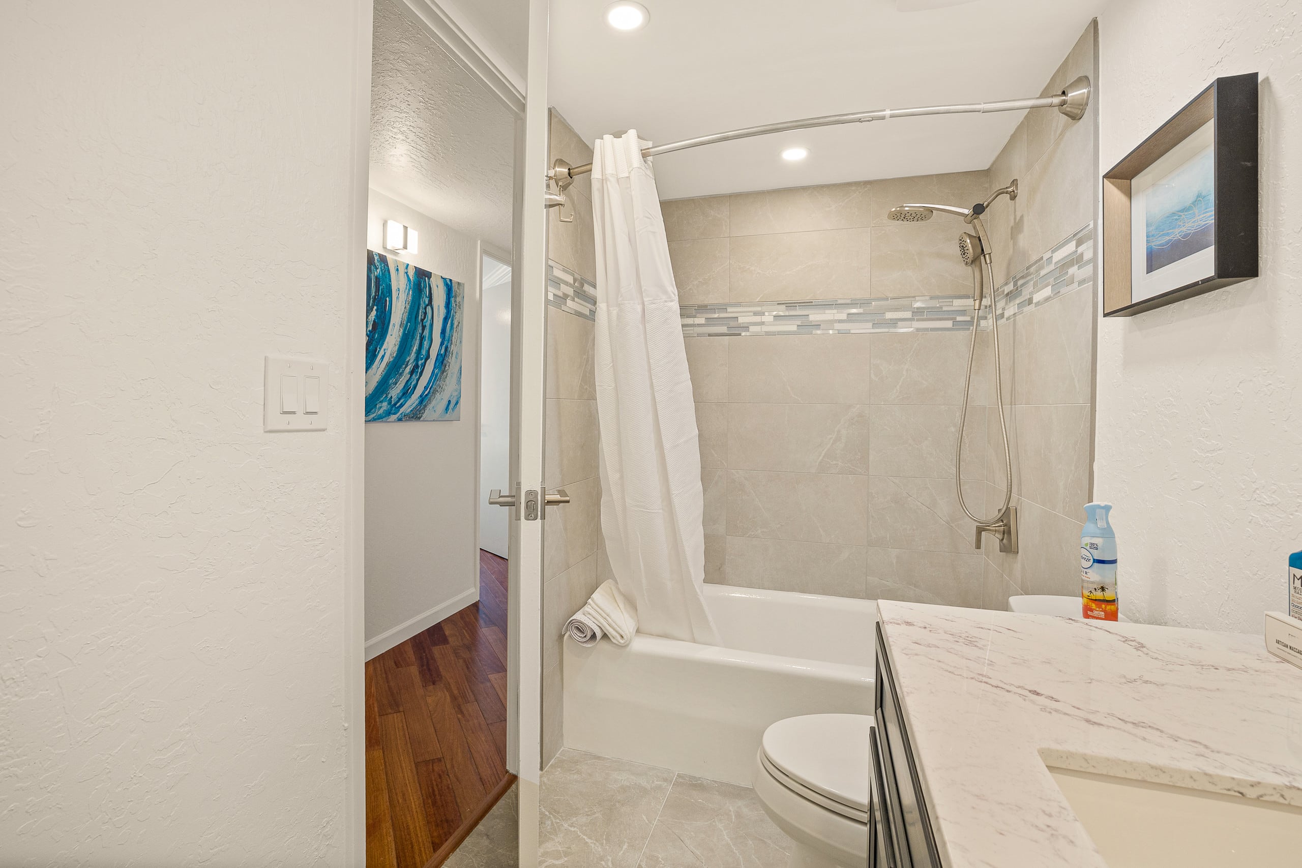 Condo in Lahaina · ★4.86 · 2 bedrooms · 4 beds · 2 baths - Image 18