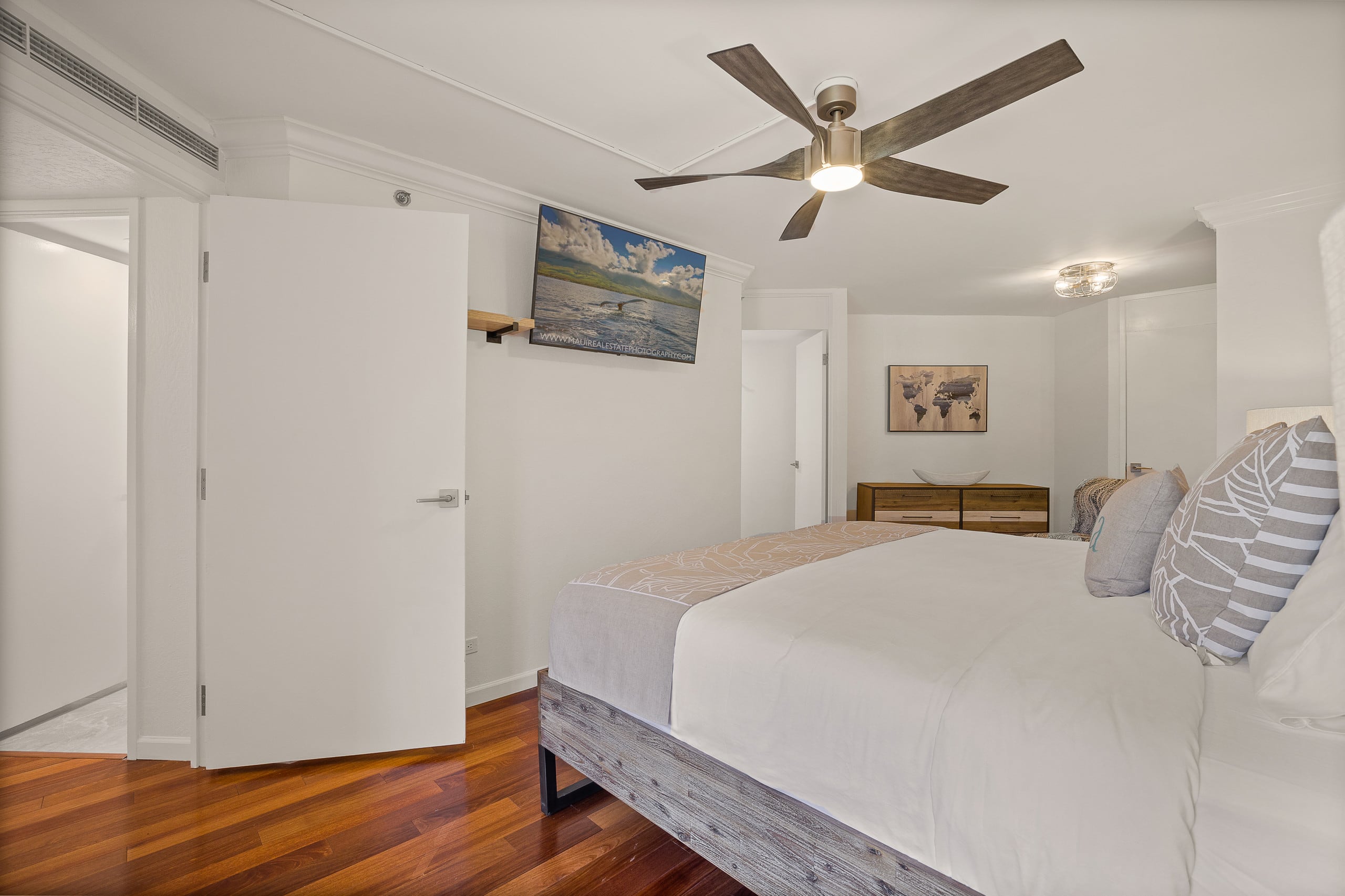 Condo in Lahaina · ★4.86 · 2 bedrooms · 4 beds · 2 baths - Image 11