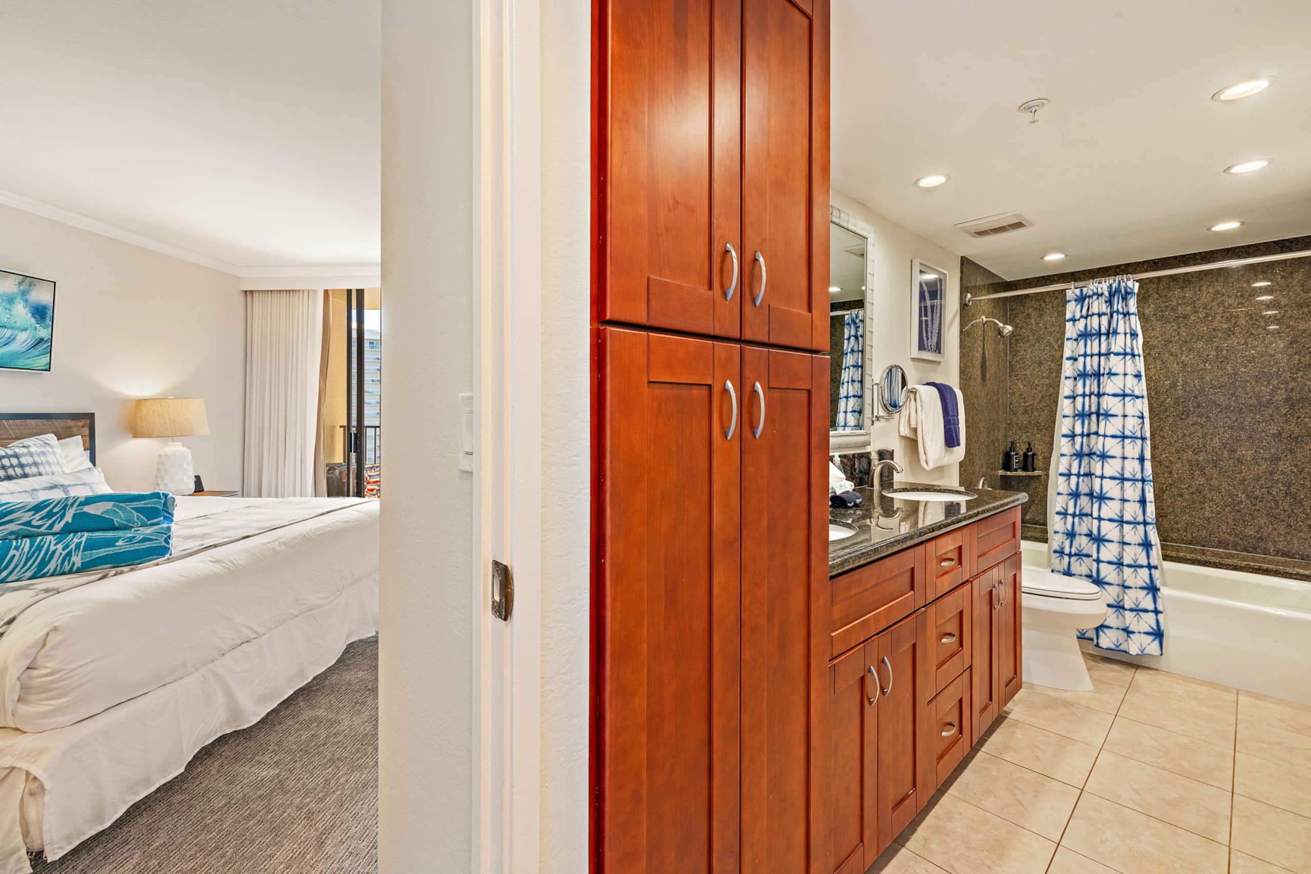 Condo in Lahaina · ★5.0 · 2 bedrooms · 3 beds · 2 baths - Image 13