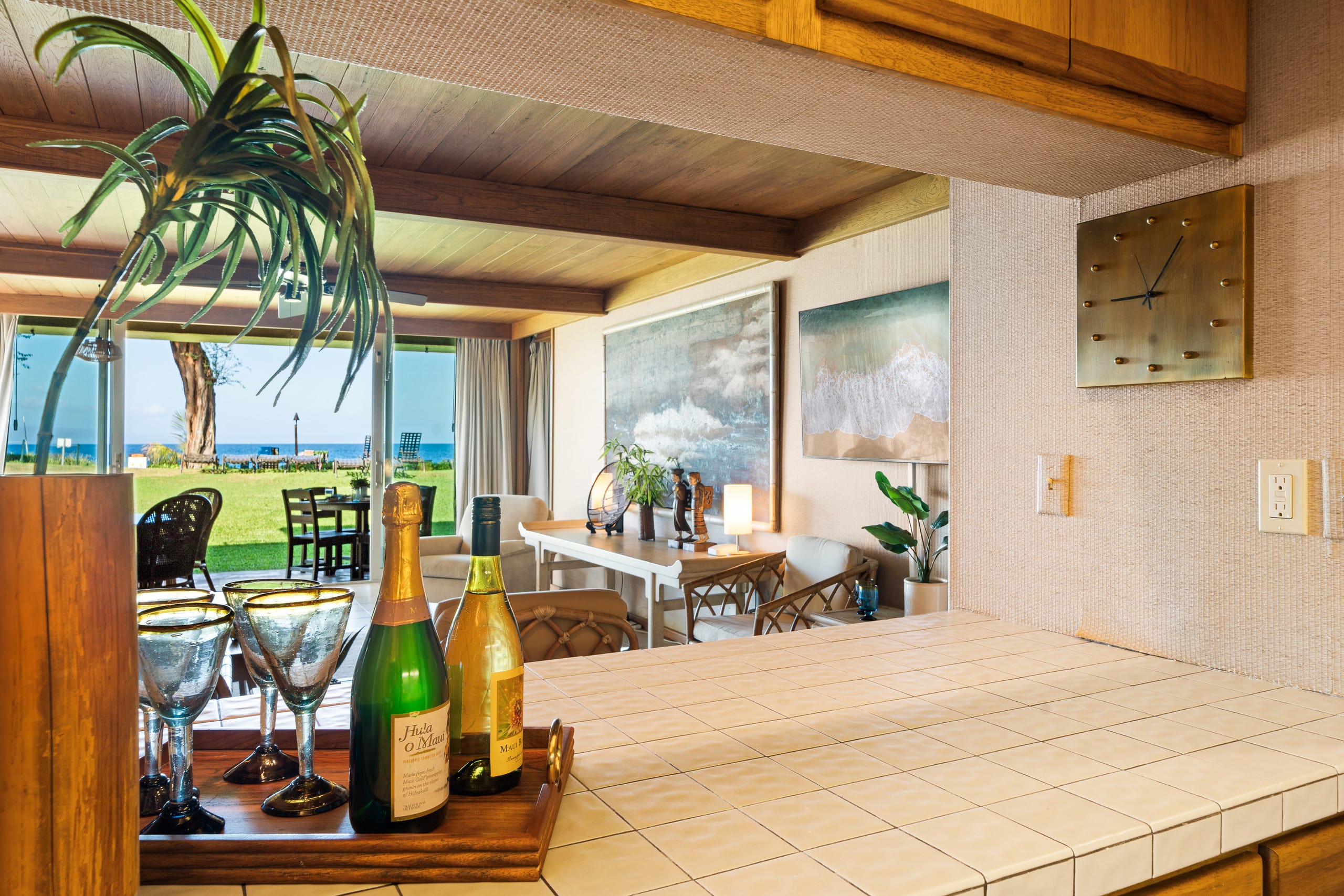 Condo in Lahaina · ★5.0 · 1 bedroom · 2 beds · 1 bath - Image 23