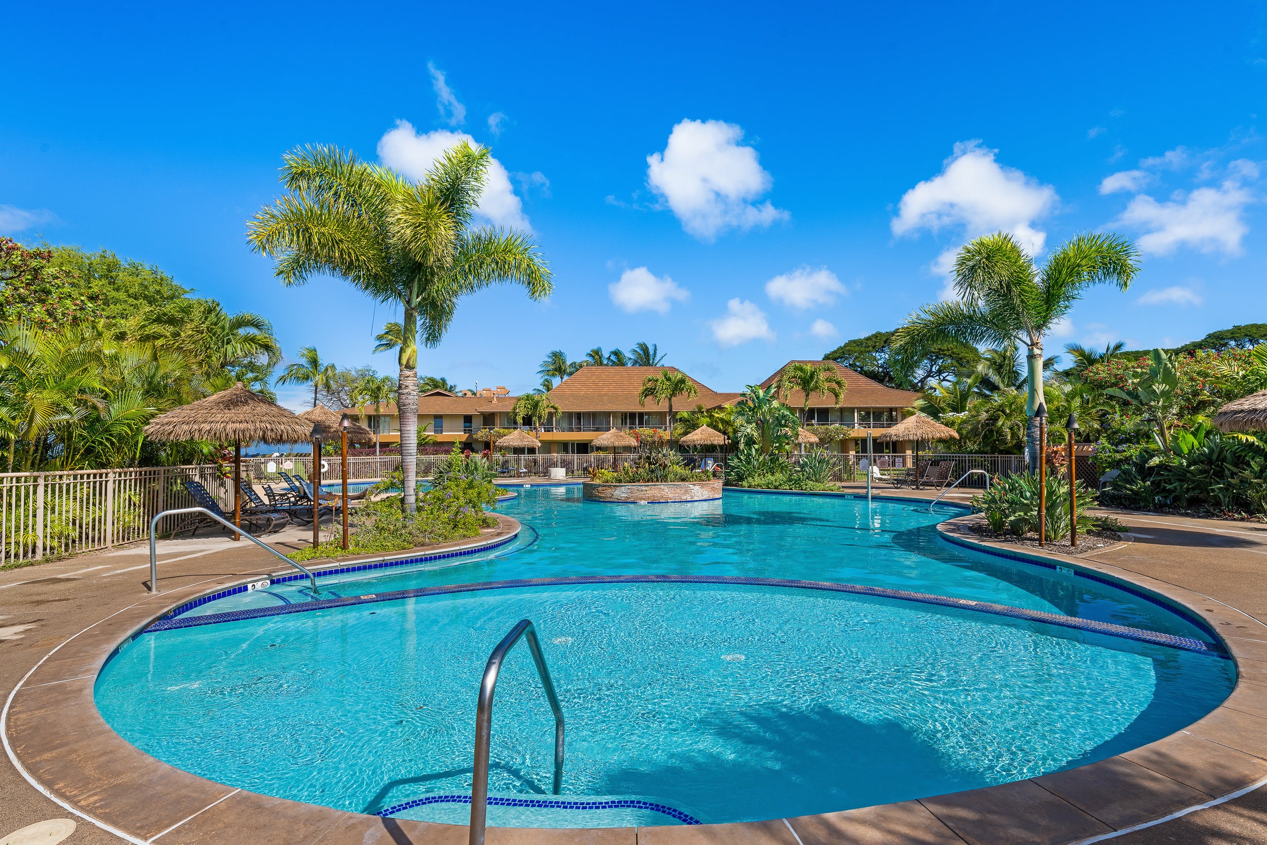 Condo in Lahaina · ★5.0 · 1 bedroom · 2 beds · 1 bath - Image 45