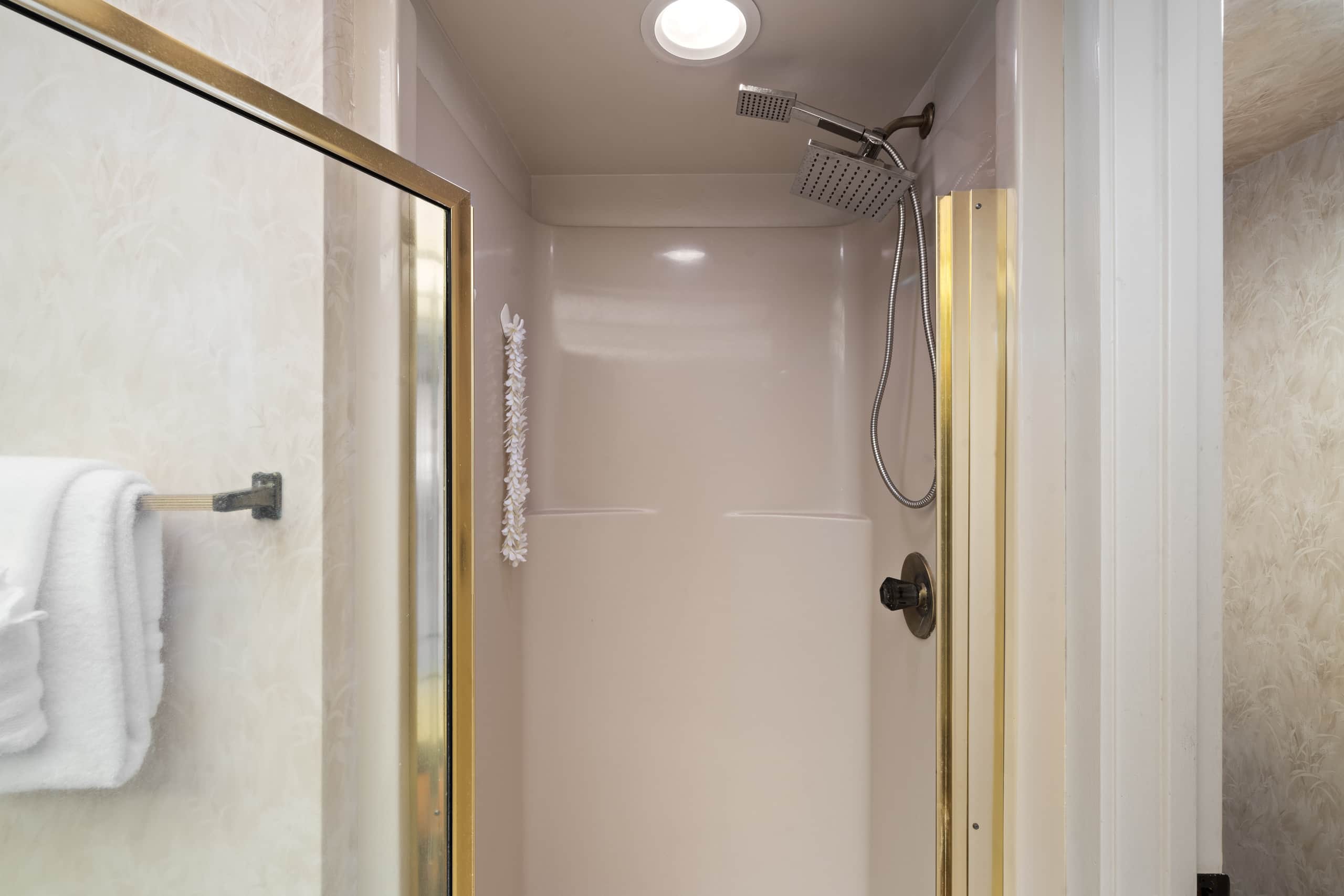 Condo in Lahaina · ★5.0 · 1 bedroom · 2 beds · 1 bath - Image 39