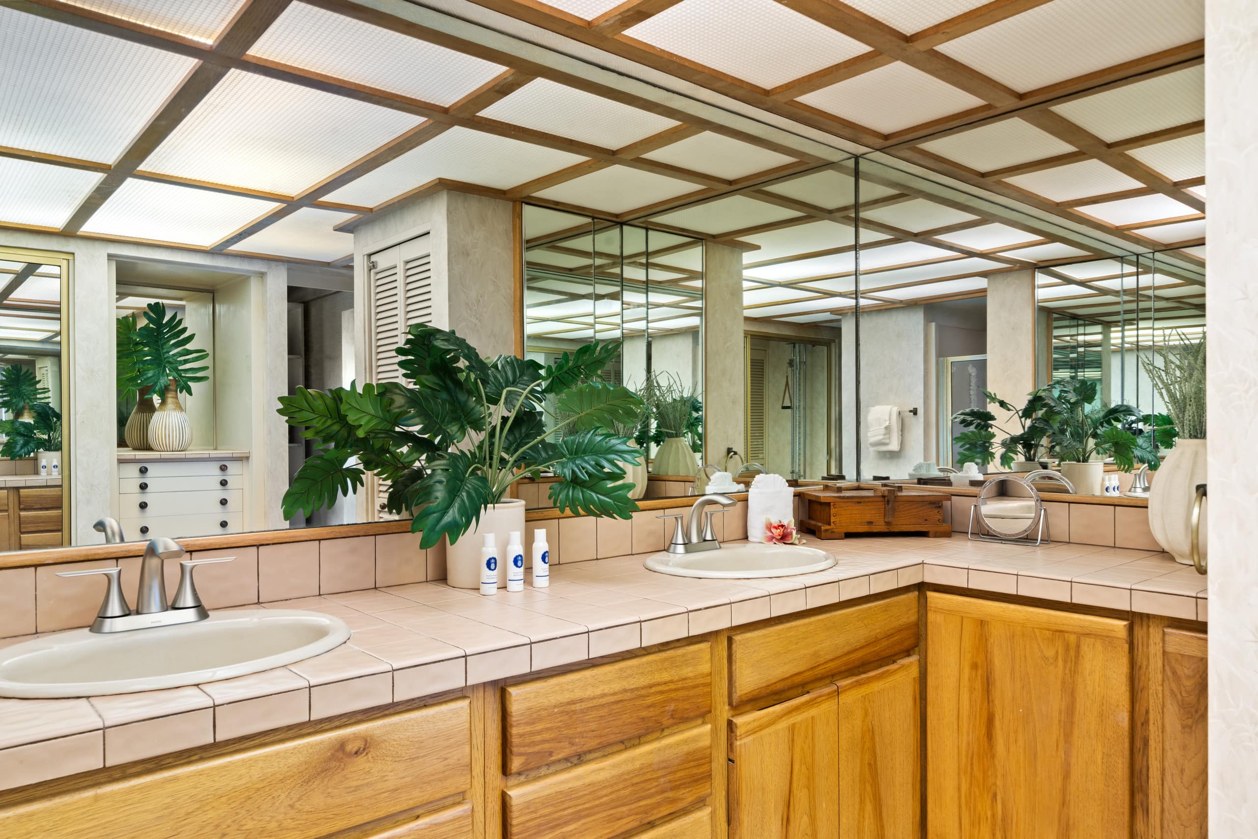 Condo in Lahaina · ★5.0 · 1 bedroom · 2 beds · 1 bath - Image 38