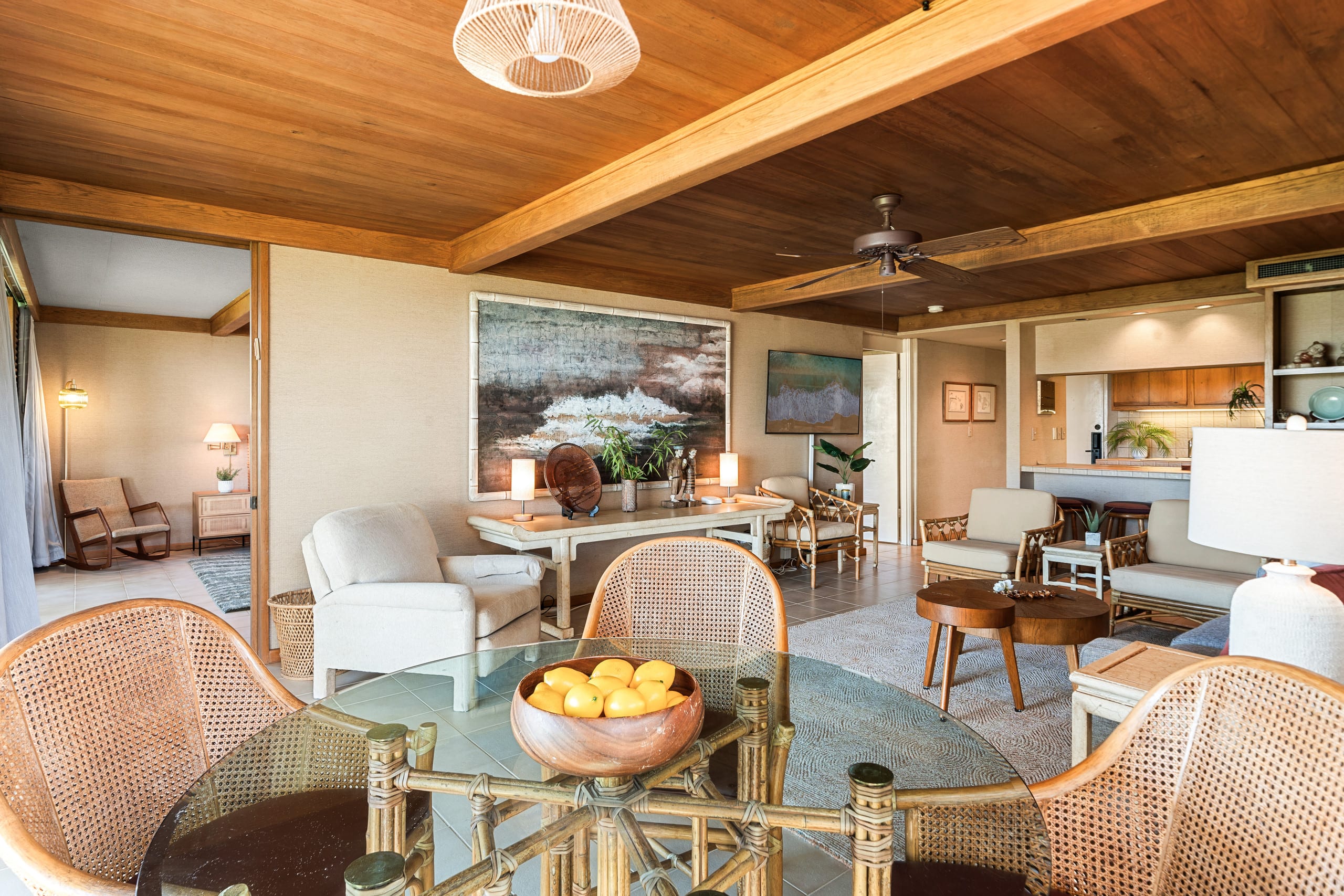 Condo in Lahaina · ★5.0 · 1 bedroom · 2 beds · 1 bath - Image 2