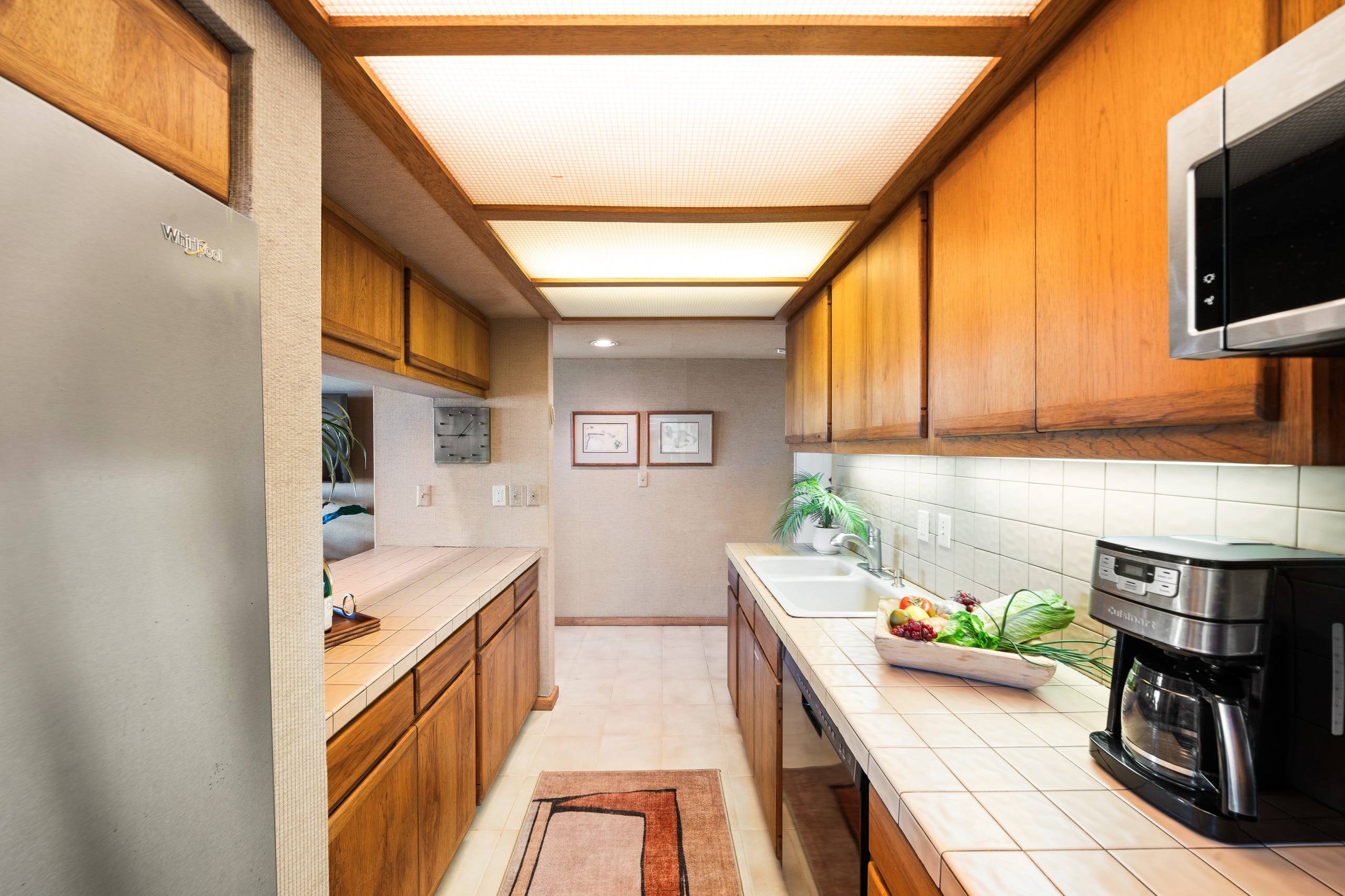Condo in Lahaina · ★5.0 · 1 bedroom · 2 beds · 1 bath - Image 21