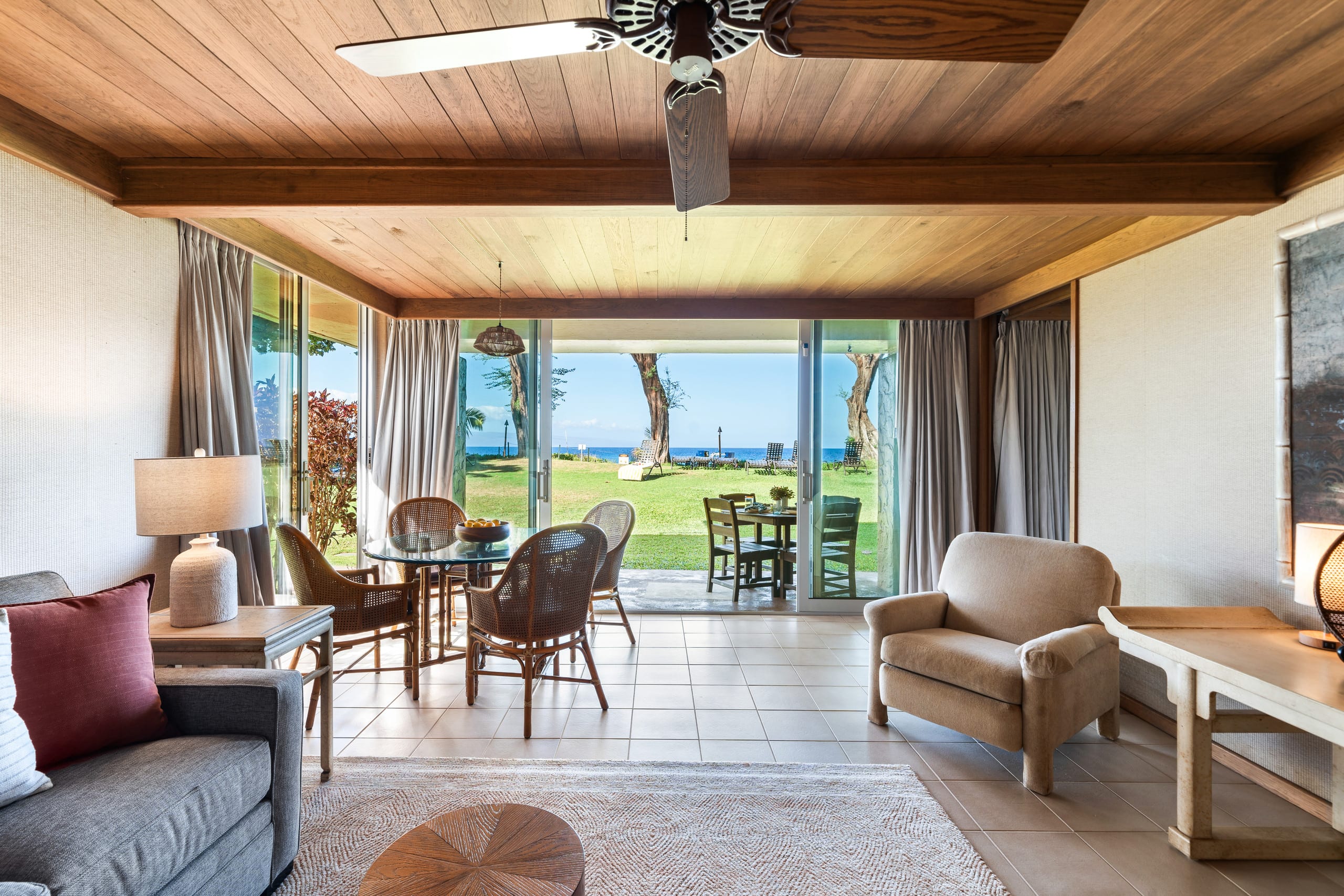 Condo in Lahaina · ★5.0 · 1 bedroom · 2 beds · 1 bath - Image 13