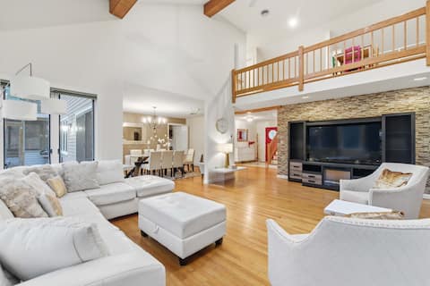 Modern 6BR Home for Large Groups & Families