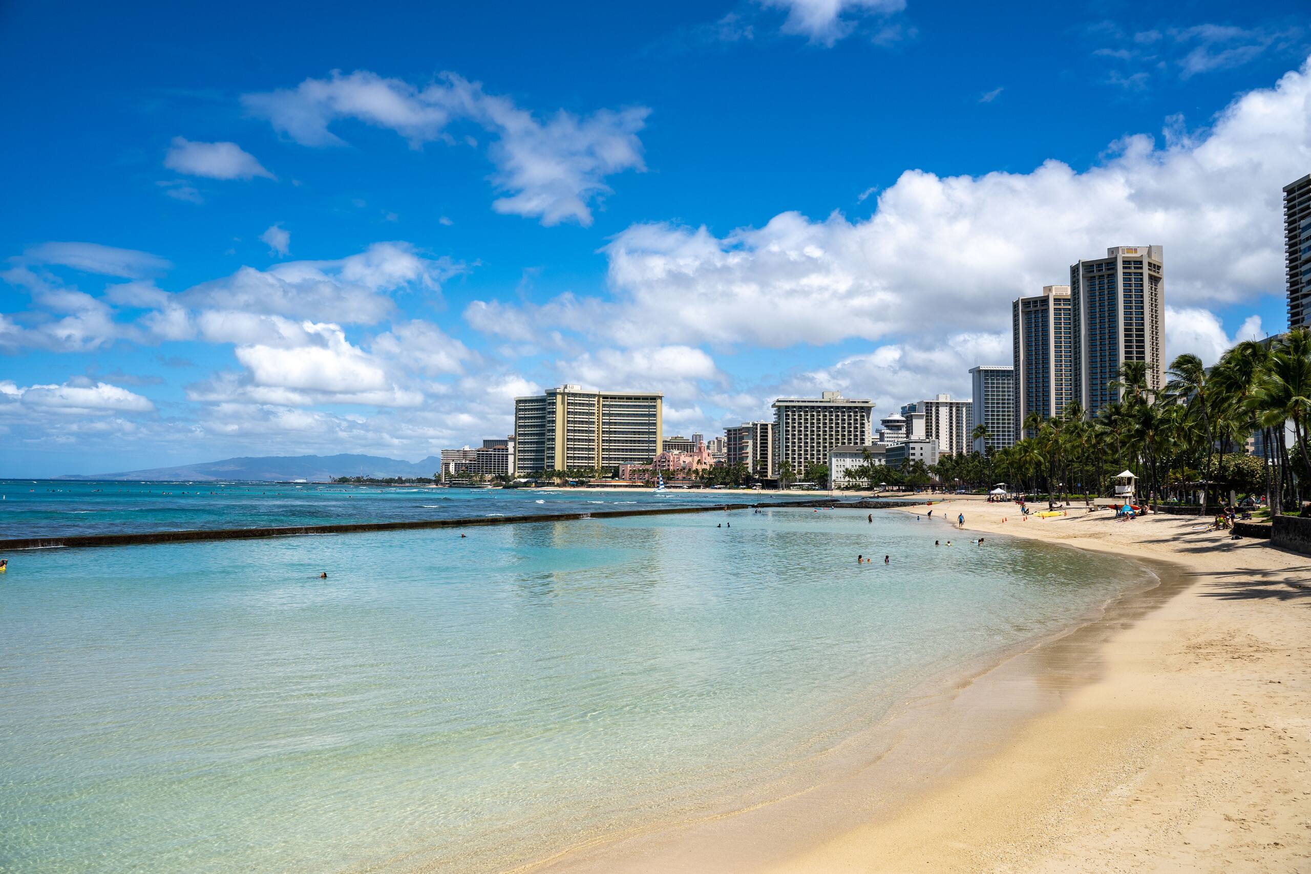 Condo in Honolulu · ★4.46 · 1 bedroom · 2 beds · 1 shared bath - Image 35