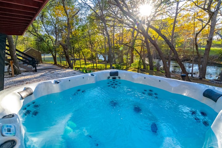 Rock's River Retreat - Wimberley, TX