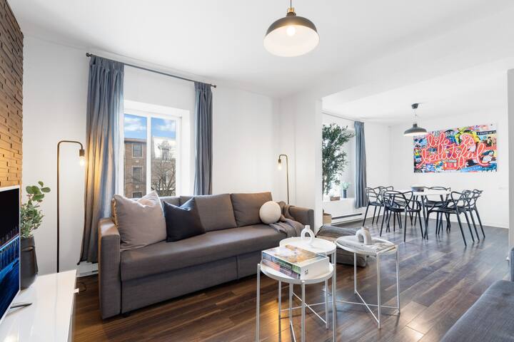 LiV MTL Soho-1 Spacious 2BR Suite + Big Rooftop