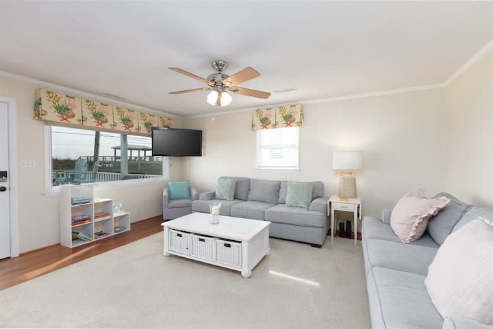 Sea Salt And Sunshine: Family & Pet Friendly - Surf City, NC