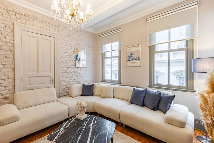 Galata’s Glow – Stylish & Luxurious 3br Apartment - İstanbul