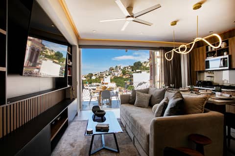 Top performing Airbnb: Luxury Romantic Zone 1BR/2BA Condo + Rooftop Pool in Jalisco