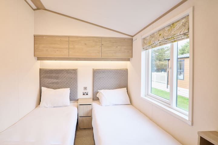 Jasmine Lodge, Allerthorpe Golf & Country Park, Јорк – домаќин и сместување