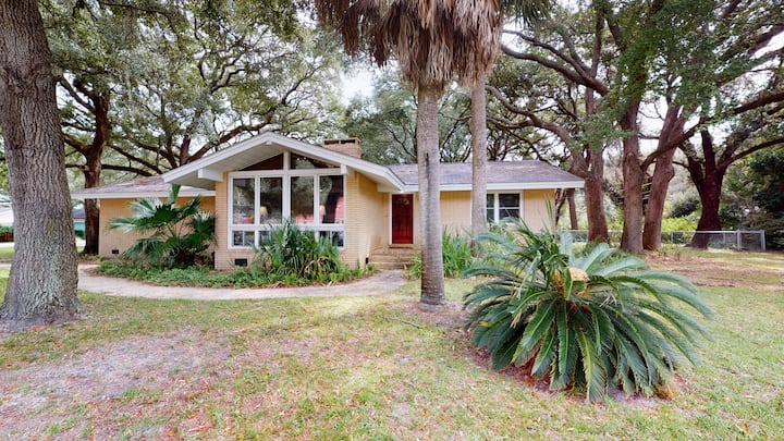Fortunate Sun 3 Bedrooms, 2 Bathrooms - Jekyll Island, GA