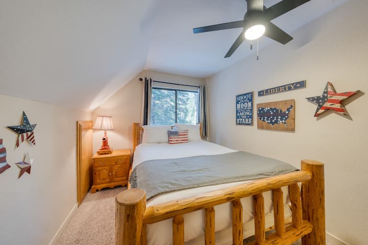 חדר שינה 3 כולל מיטה שלמה.