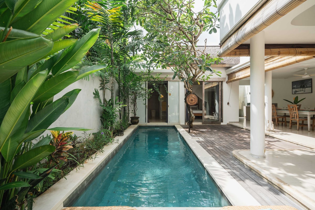 Villa in Kuta Utara · ★4.83 · 2 bedrooms · 2 beds · 2 private baths, comparable Airbnb