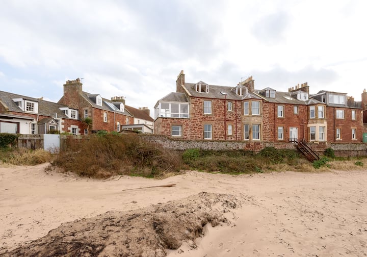Sandy Neuk. - North Berwick