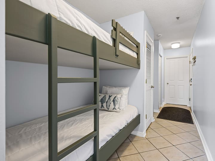 Family Friendly 1 Bedroom With A Gulf View - Destin, FL