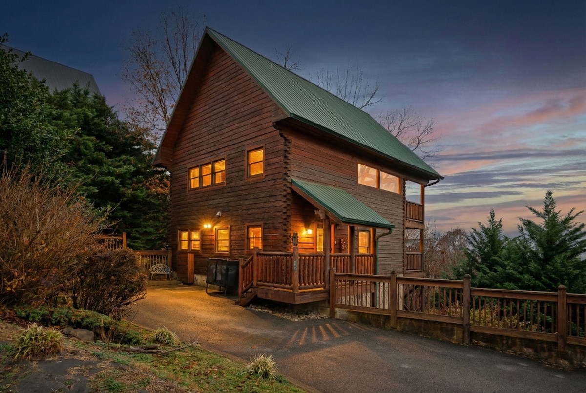 Encanto de las montañas Smokies: ¡vistas, jacuzzi, sala de juegos ...